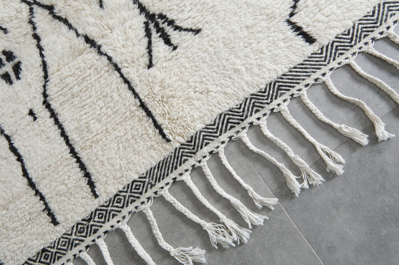 Black and White Rug 5.4 FT X 8.6 FT Beni Ourain Rug