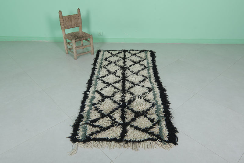 Black and White Nuloom Moroccan Rug 2.5 FT X 5.8 FT