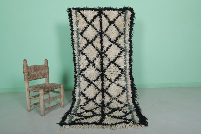 Black and White Nuloom Moroccan Rug 2.5 FT X 5.8 FT