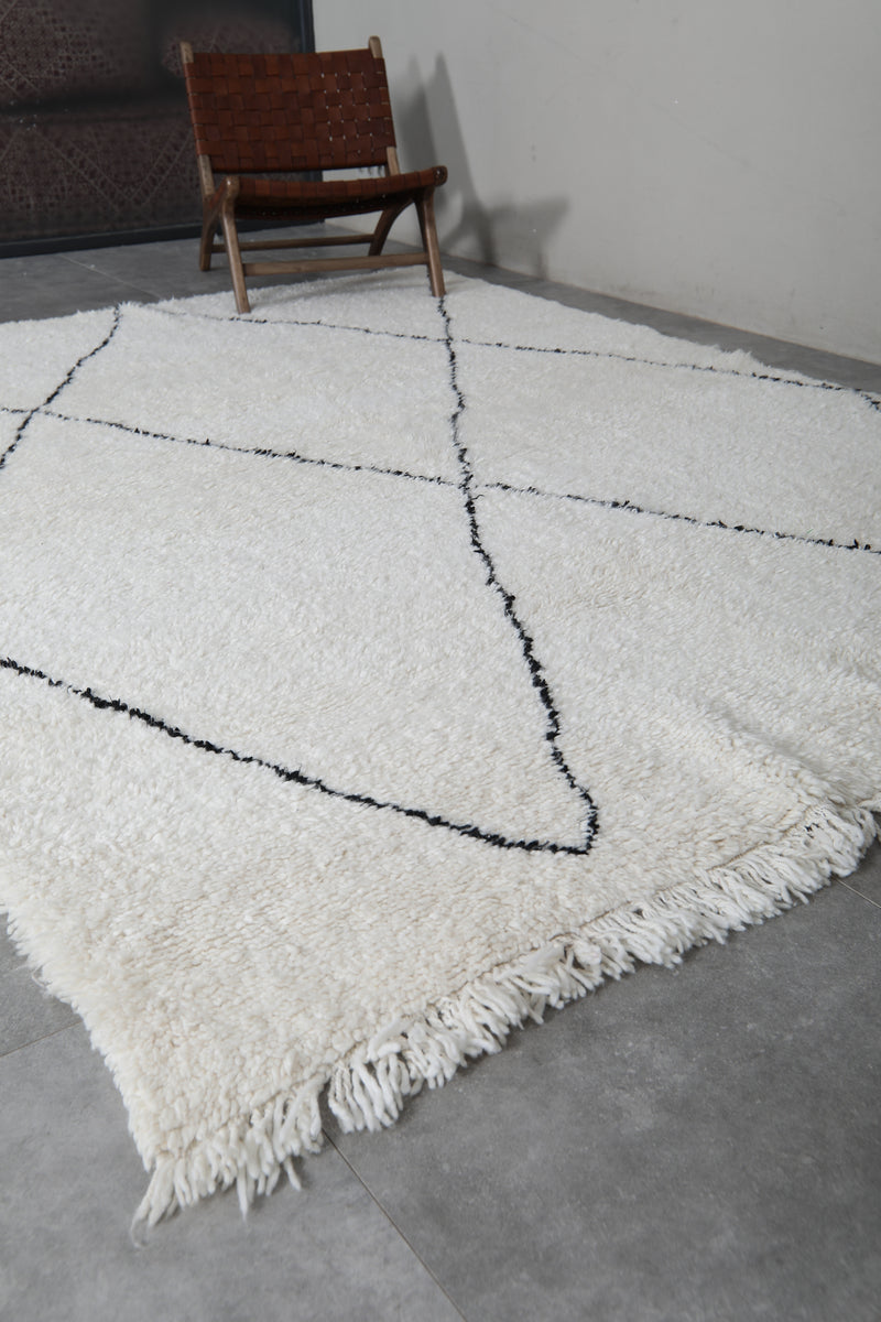 Diamond Moroccan Rug - 6.9 x 9.5 Feet | Handwoven Wool Luxury