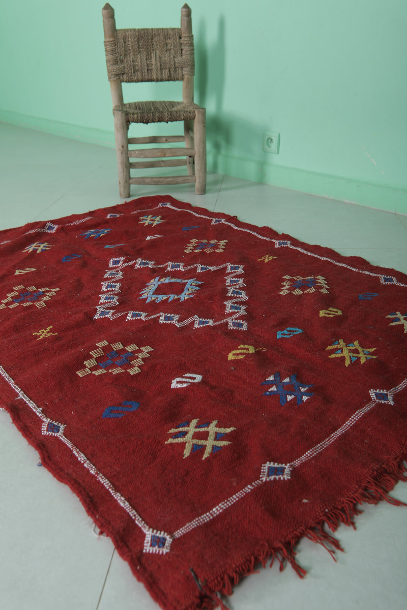 Handwoven Red Kilim Rug - 3.2 FT X 4.6 FT | Stunning Decor