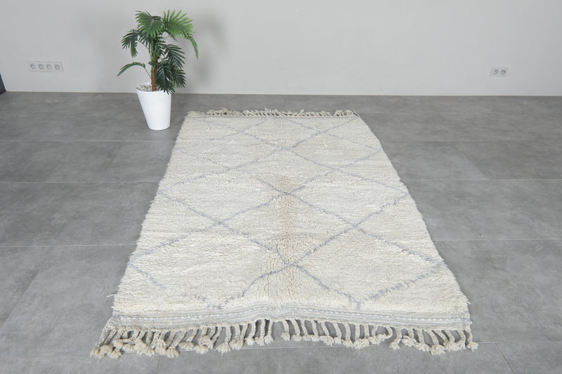 Beni Ourain Wool Rug – Handwoven Moroccan 4.7x7 FT