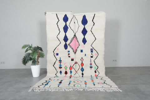 Colorful Moroccan rug 5.1 FT × 7.8 FT