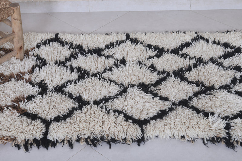 Moroccan berber rug 2.4 X 5.9 Feet - Boucherouite Rugs