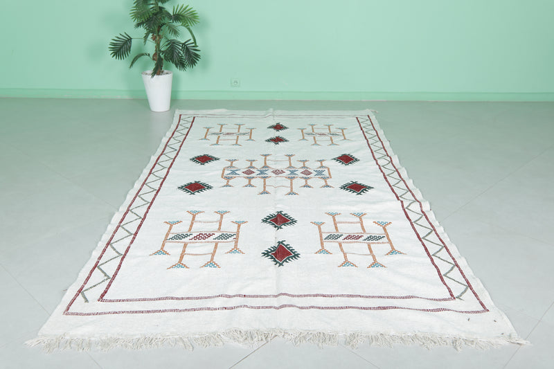 Moroccan Handwoven Kilim Rug 5.2 FT x 9.5 FT - Elegant Geometric Design