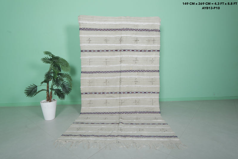 Moroccan Berber Blanket - Handwoven Luxury 4.8 ft x 8.8 ft