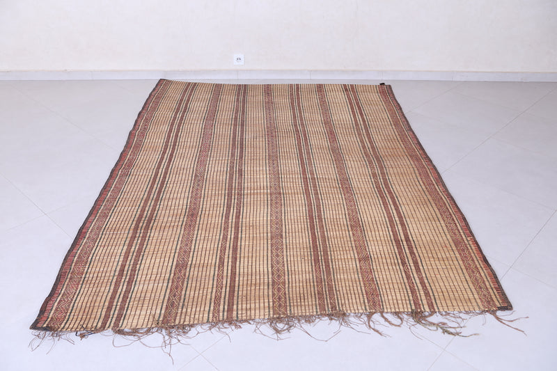 Tuareg rug 5.9 X 8.2 Feet