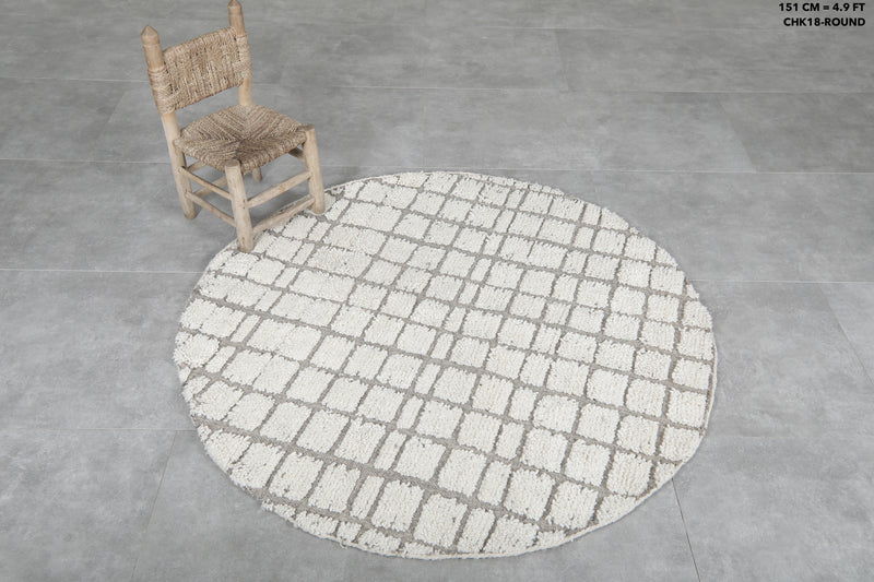 Round Moroccan Wool Rug - 4.9 ft Modern Grid Design