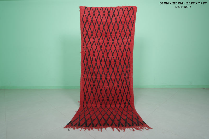 Bold Moroccan Trellis Rug 2.8 x 7.4 FT - Red and Black Design