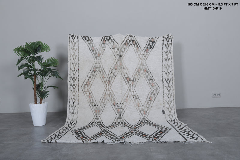 Elegant Moroccan Trellis Rug – Handwoven 5.3 X 7 Feet