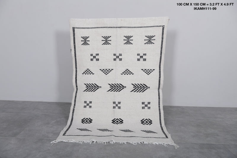 Black and White Moroccan Kilim Rug - Geometric Design 3.2x4.9 ft