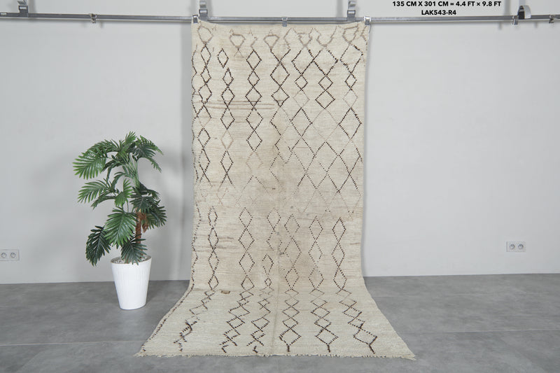 Moroccan Wool Rug - Diamond Pattern - 4.4 FT × 9.8 FT