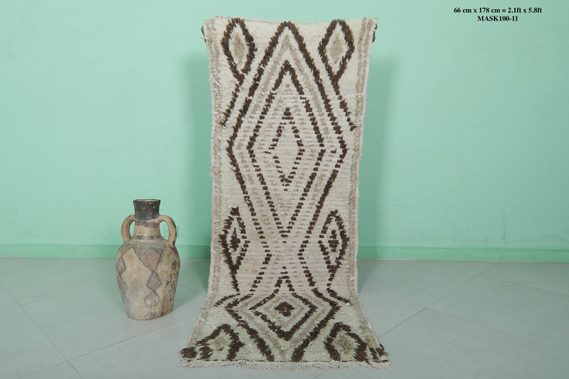 Handmade Berber Rug – Geometric Diamond Pattern 2.1 x 5.8 ft