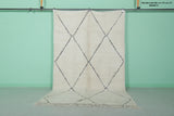 Diamond Moroccan Rug - 5.1 x 8.1 Feet | Handwoven Wool with Elegant Design