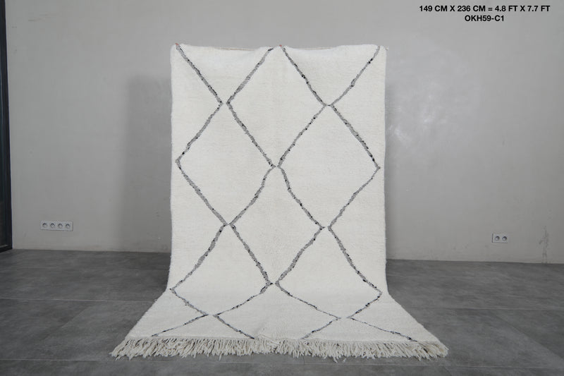 Diamond Moroccan Rug - 4.8 x 7.7 Feet | Handmade Luxury Decor