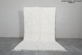 Luxurious Moroccan Rug - 5.2 x 8.6 ft | White with Subtle Diamond Texture