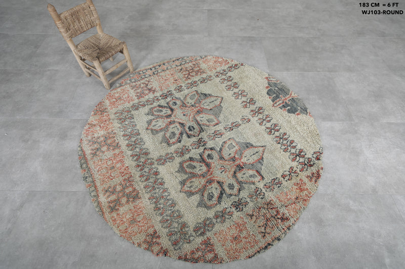 Round Moroccan Wool Rug 6 Feet – Vintage Floral Pattern