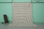 Elegant Moroccan Rug - 6.8 x 9.7 ft | Soft Gray & White Geometric Pattern