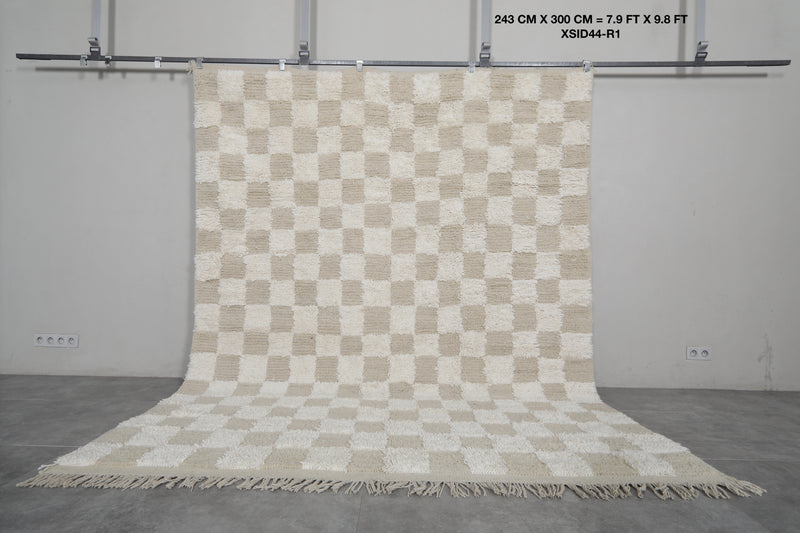 Elegant Beige and White Moroccan Rug - 7.9 x 9.8 Feet