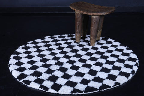 Round checkered rug - round rug