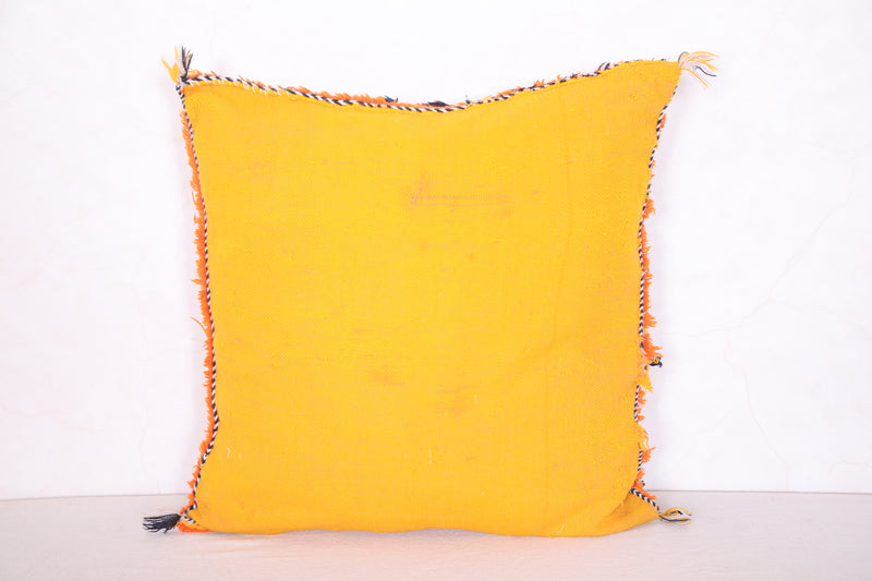 Berber pillow 18.5 INCHES X 19.2 INCHES