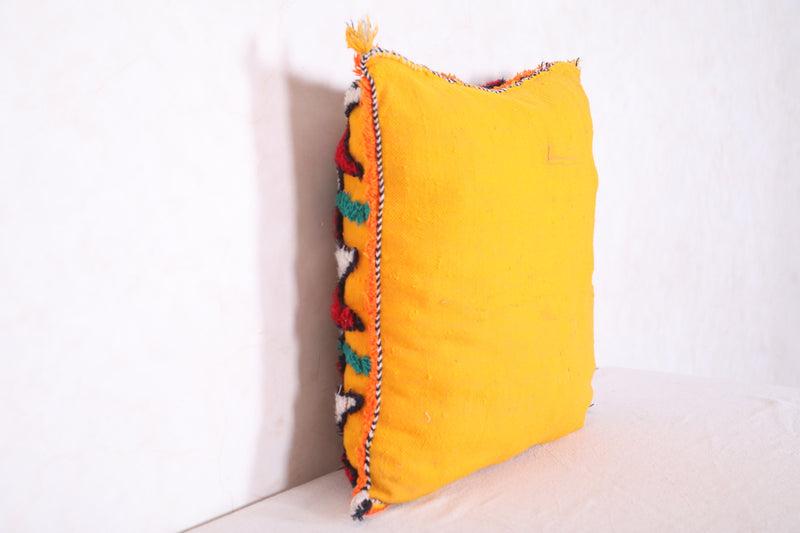 Berber pillow 18.5 INCHES X 19.2 INCHES