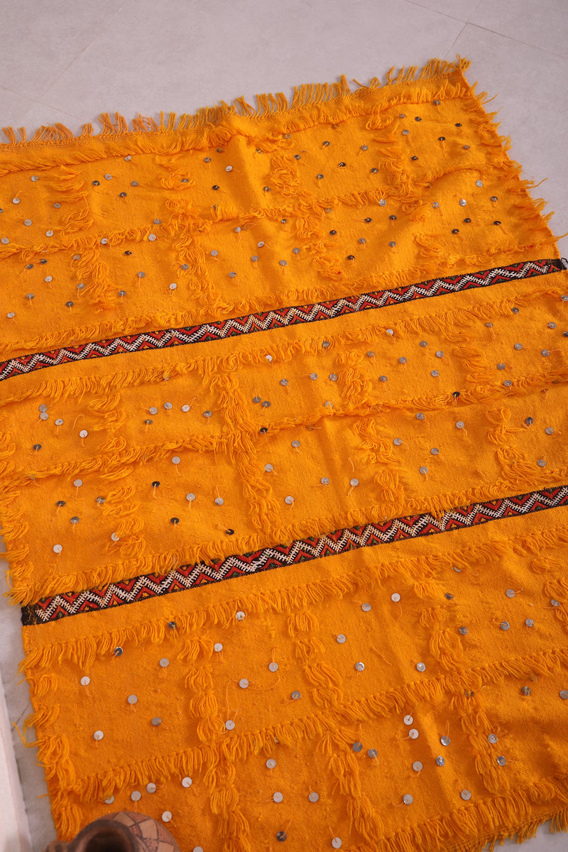 Vintage Blanket 3.1 FT X 4.1 FT