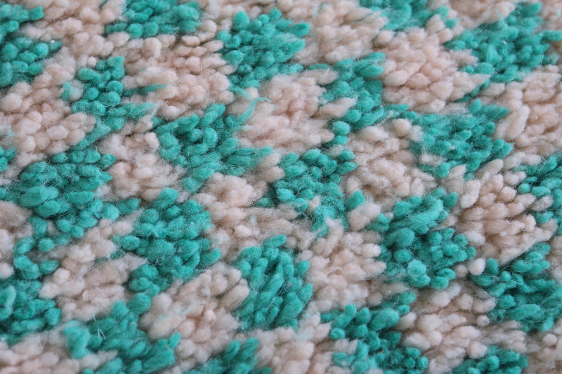 Beautiful Teal checkered rug 4.7 X 6.5 Feet