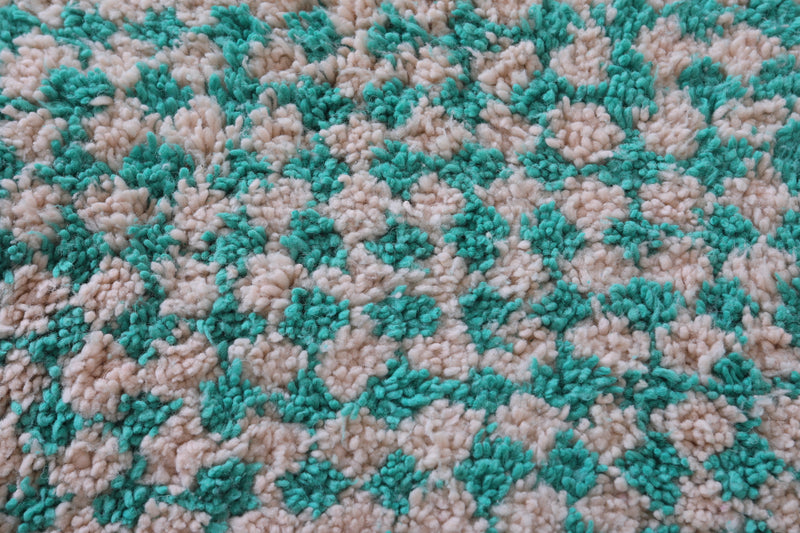 Beautiful Teal checkered rug 4.7 X 6.5 Feet