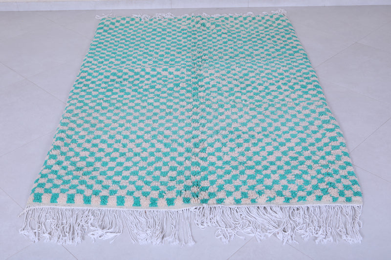 Shaggy moroccan green checkered rug 4.8 X 6.6 Feet