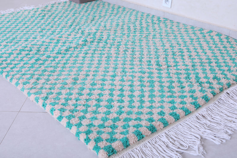 Shaggy moroccan green checkered rug 4.8 X 6.6 Feet