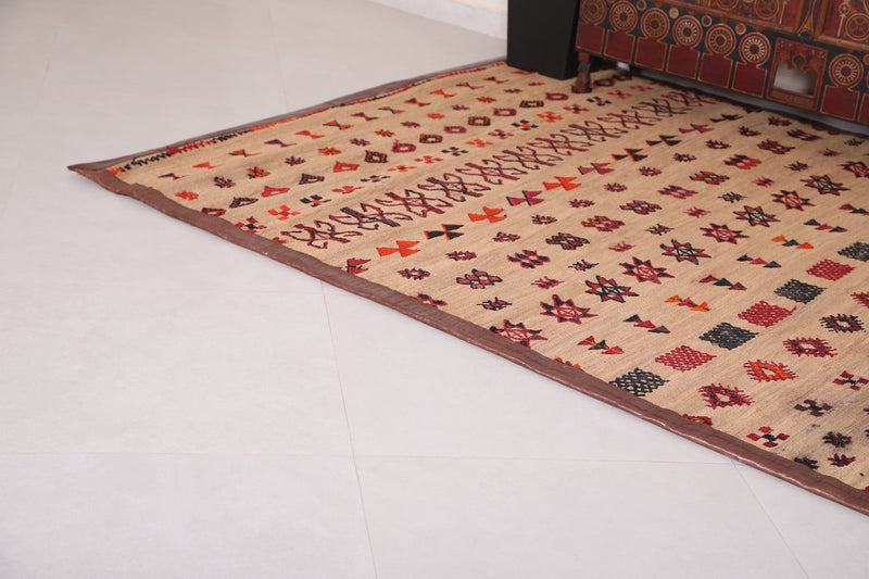 Moroccan rug 6.2 FT X 9.7 FT