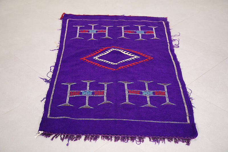 Handwoven moroccan rug 2.9 FT X 4.9 FT