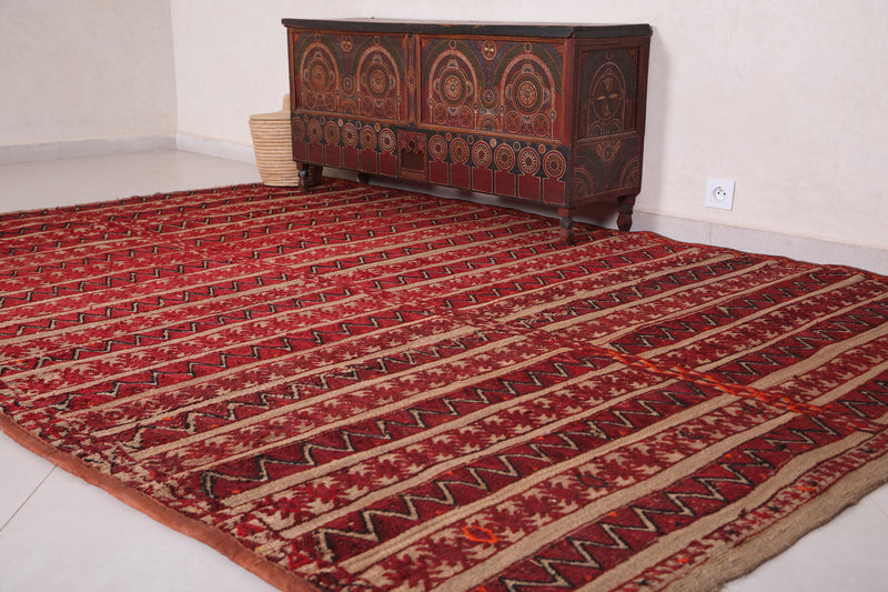 Moroccan rug 6.8 FT X 9.4 FT