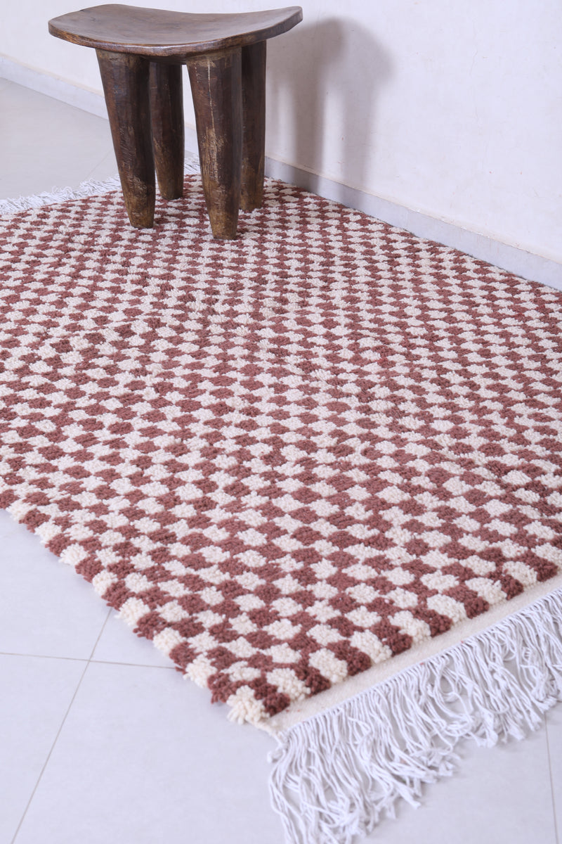 Handmade shaggy checkers rug 4.6 X 6.7 Feet