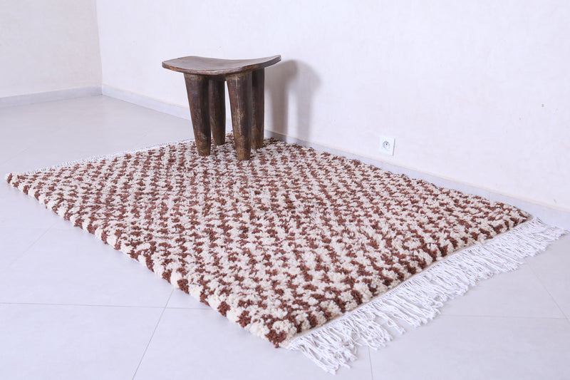 Shaggy brown and beige check rug 4.6 X 6.2 Feet