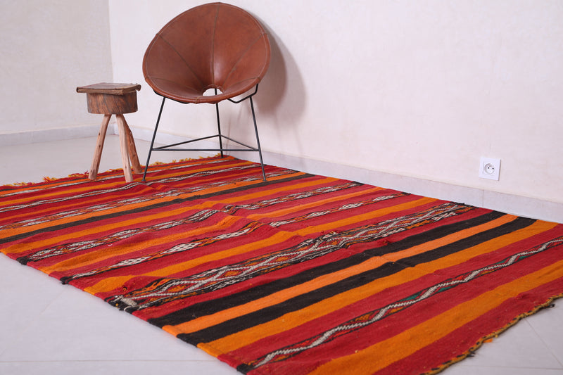 Moroccan Rug 5.3 X 7.7 Feet