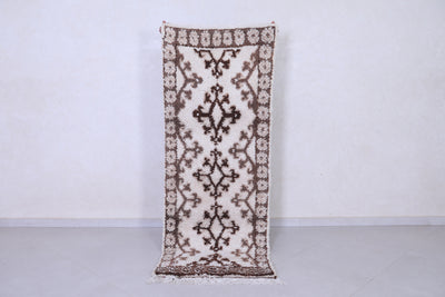 Vintage handmade moroccan berber runner rug 2.6 FT X 6.9 FT