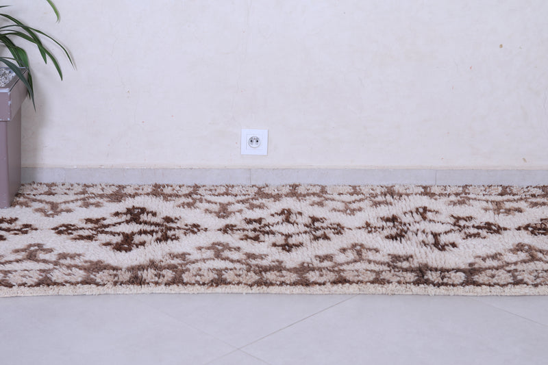 Vintage handmade moroccan berber runner rug 2.6 FT X 6.9 FT