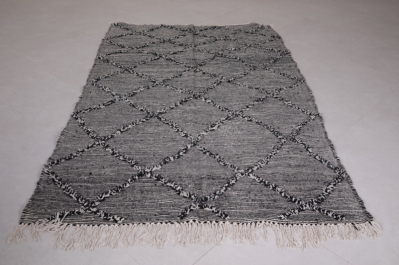 Gray Moroccan rug 4.9 FT X 7.7 FT