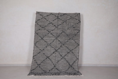 Gray Moroccan rug 4.9 FT X 7.7 FT