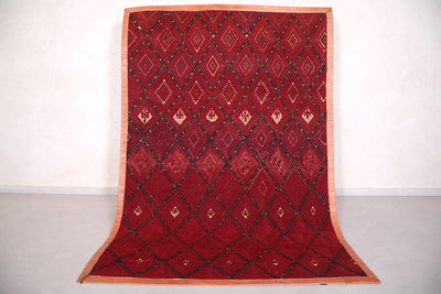 Moroccan rug 5.7 FT X 8.2 FT