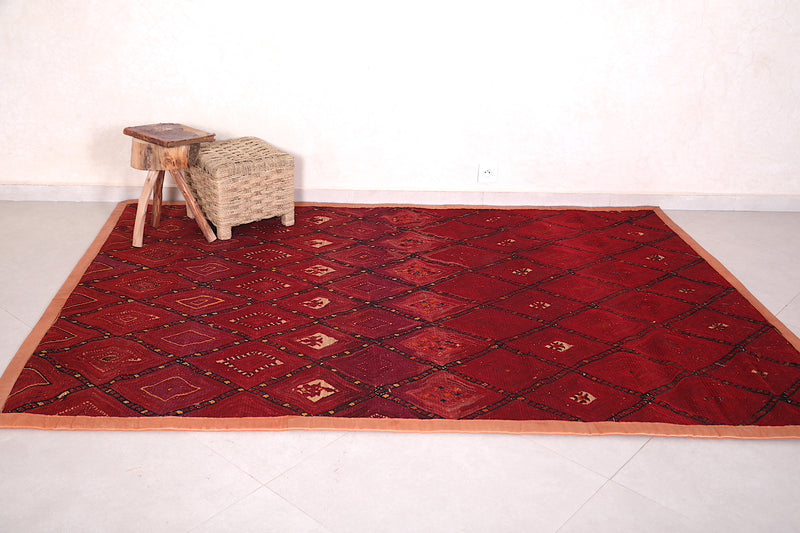 Moroccan rug 5.7 FT X 8.2 FT