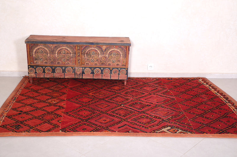 Moroccan rug 5.3 FT X 8.8 FT