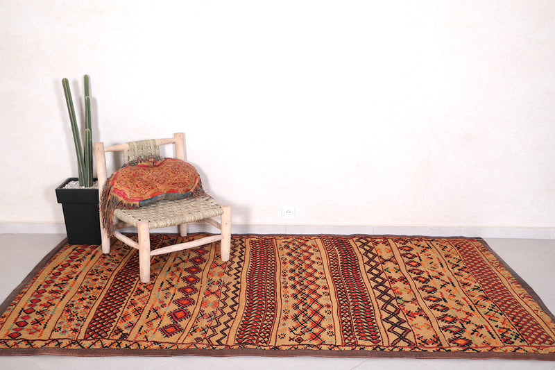 Moroccon Rug 5.2 FT X 9.3 FT