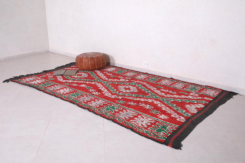 Moroccan rug 5.6 X 9.8 Feet