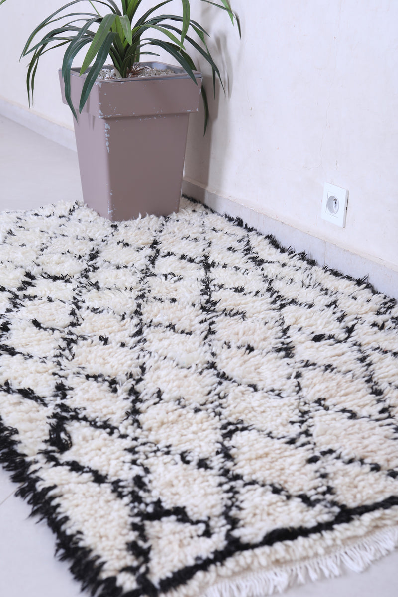 Black And White Moroccan Rug Runner 2.2 X 5.8 Feet