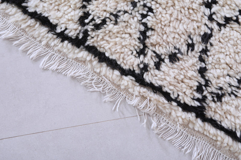 Black And White Moroccan Rug Runner 2.2 X 5.8 Feet