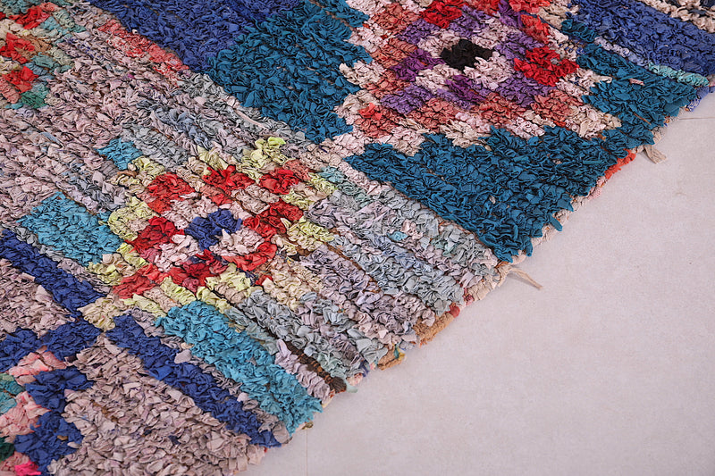 Dazzling Moroccan Area rug  4.4 X 6.7 Feet