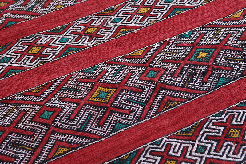 Handwoven Berber kilim 5.5 X 9.5 Feet